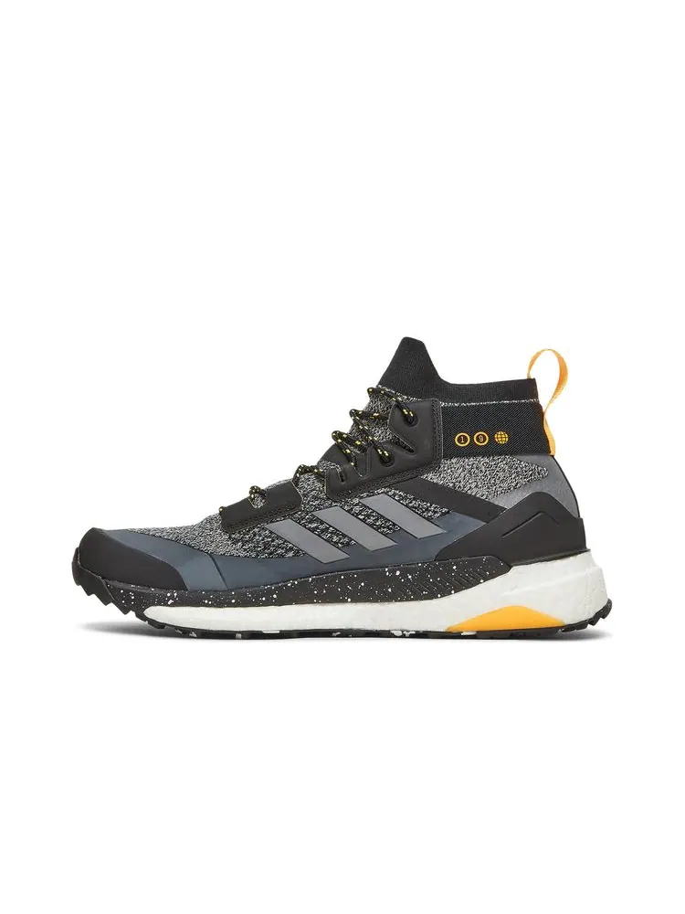 Кроссовки Parley x Terrex Free Hiker 'Black White Speckled' — изображение 3 из 8, черный белый