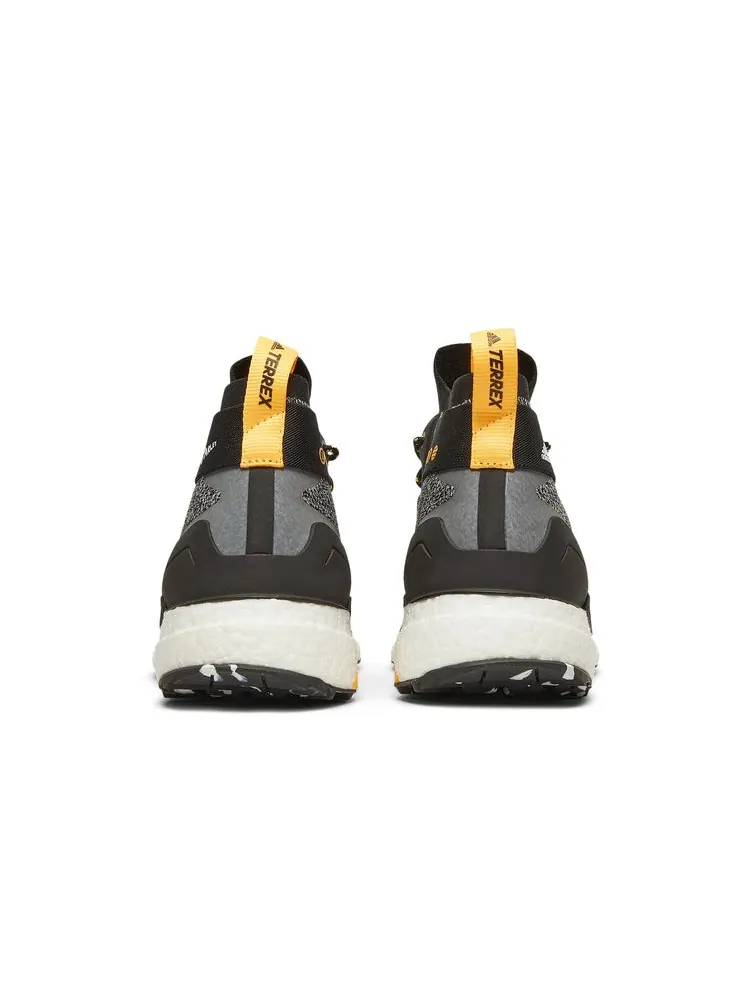 Кроссовки Parley x Terrex Free Hiker 'Black White Speckled' — изображение 6 из 8, черный белый