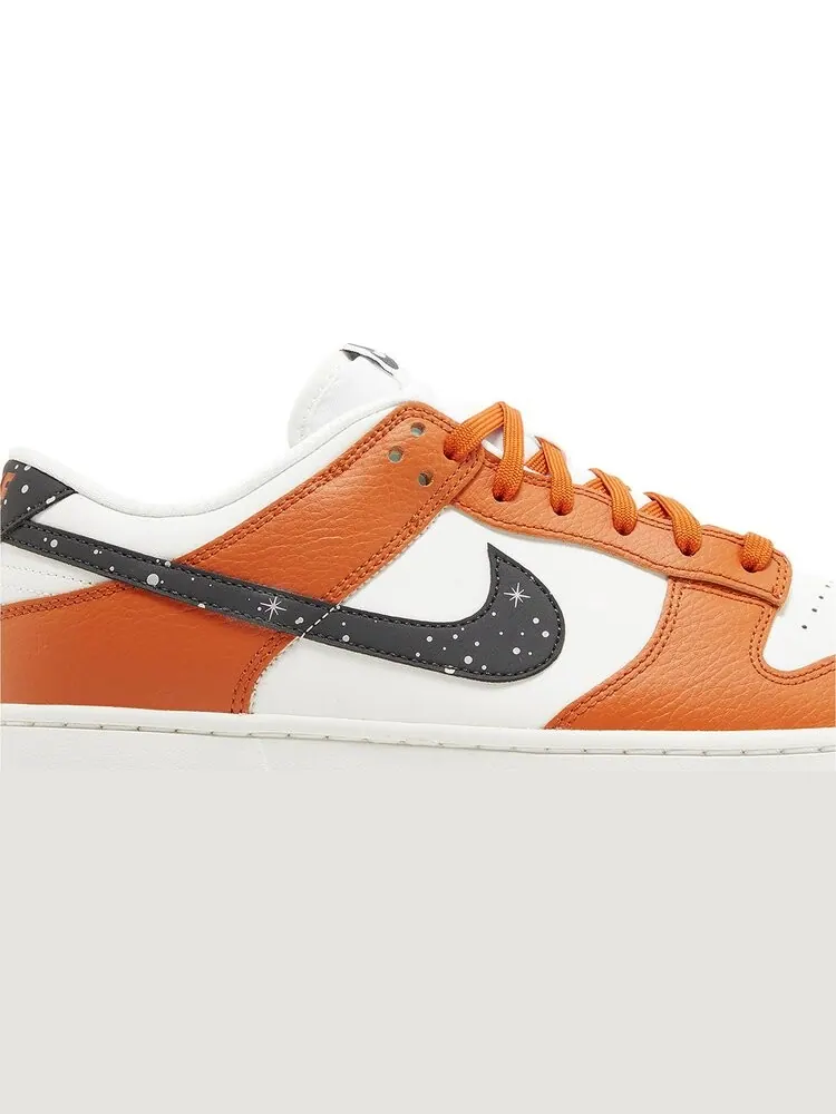 Кроссовки Dunk Low 'Starry Swoosh' — изображение 2 из 4, оранжевый