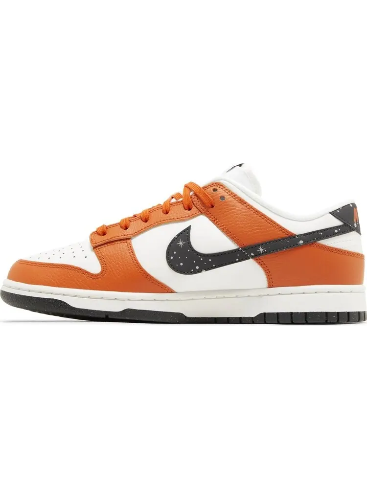 Кроссовки Dunk Low 'Starry Swoosh' — изображение 3 из 4, оранжевый