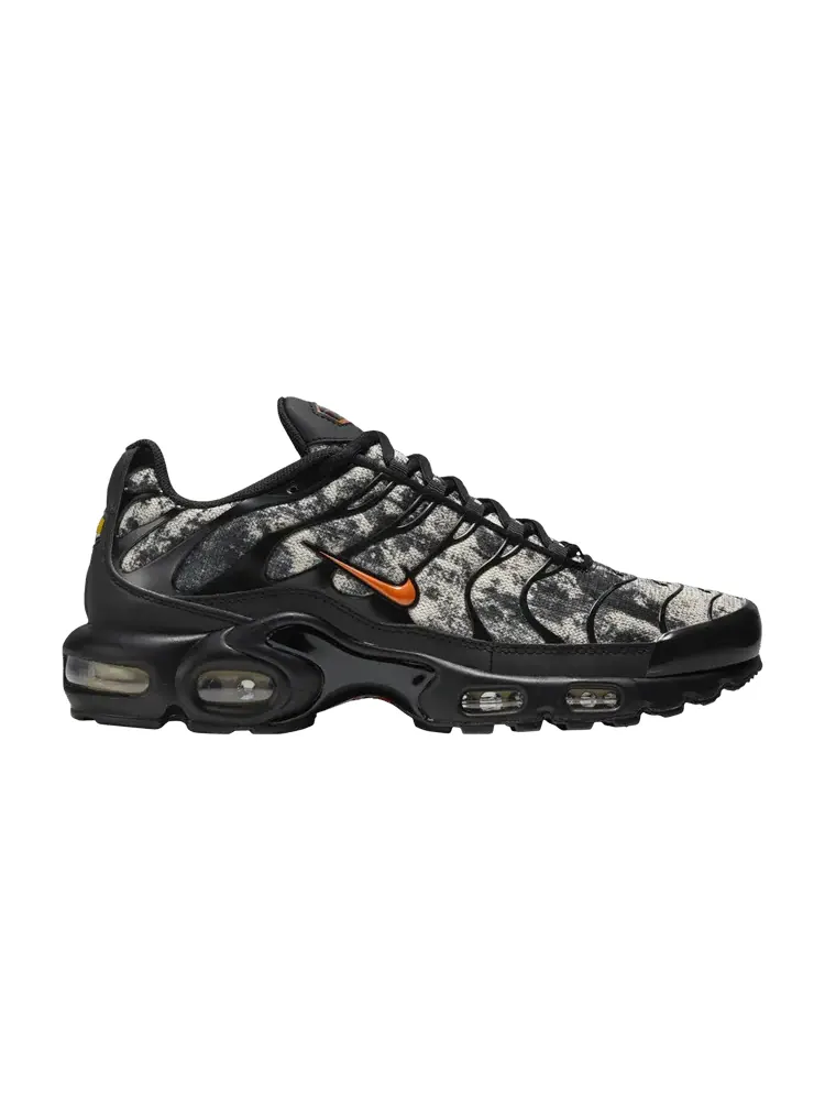 Кроссовки Nike Air Max Plus 'Black Orange Camo' — изображение 1 из 1, черный