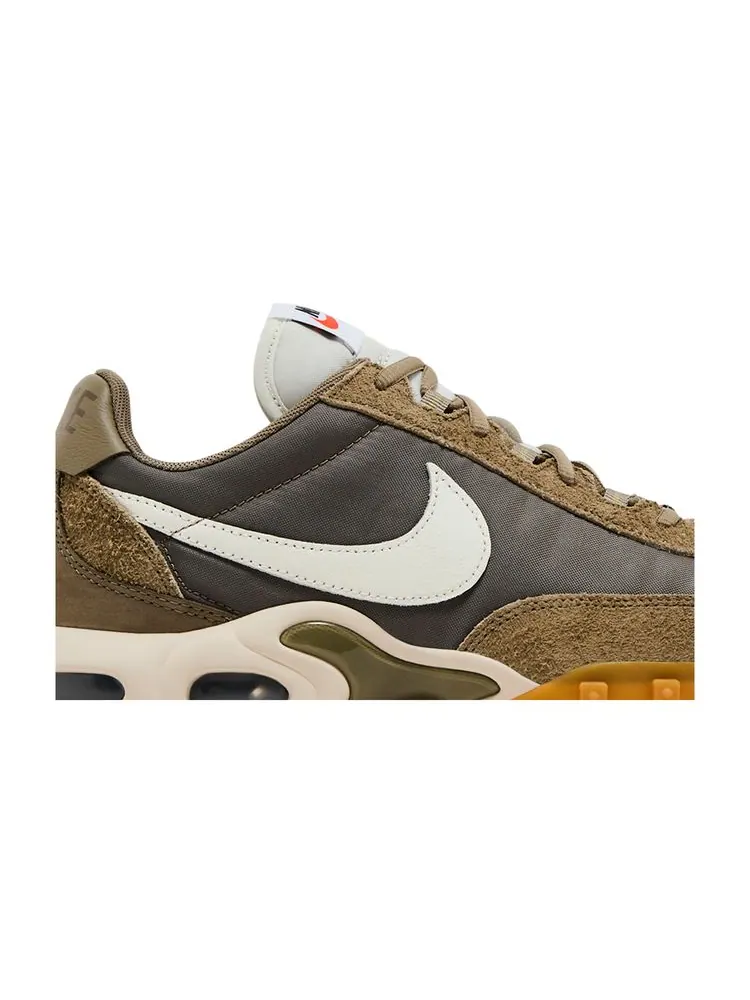 Кроссовки Air Max Waffle Racer SP 'Matte Olive' — изображение 2 из 8, оливковый
