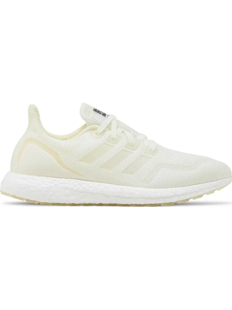 Кроссовки Adidas UltraBoost 'Made To Be Remade' — изображение 1 из 8, бежевый