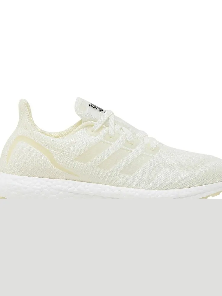 Кроссовки Adidas UltraBoost 'Made To Be Remade' — изображение 2 из 8, бежевый