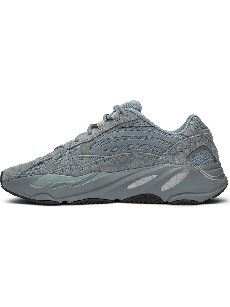 Кроссовки Adidas Yeezy Boost 700 V2 'Hospital Blue' — изображение 3 из 8, синий