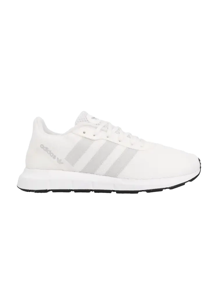 Кроссовки Adidas Wmns Swift Run RF — изображение 1 из 1, белый