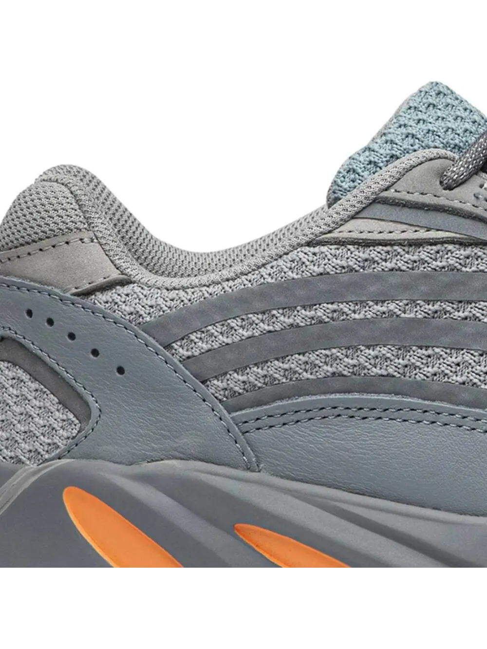 Кроссовки Adidas Yeezy Boost 700 V2 Inertia — изображение 6 из 8, серый