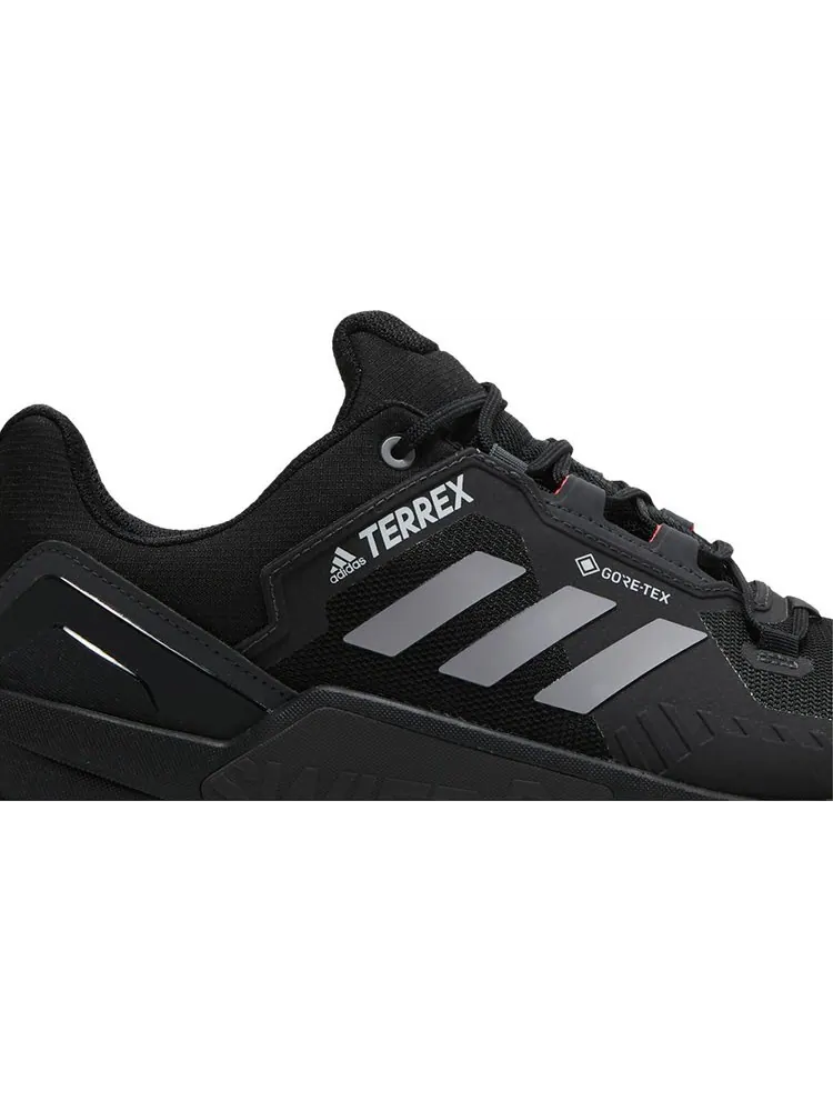 Кроссовки Adidas Terrex Swift R3 GTX 'Black Grey' — изображение 2 из 8, черный