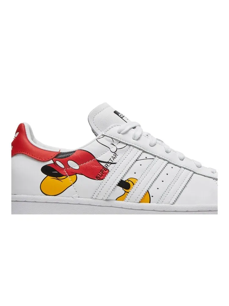 Кроссовки Adidas Disney x Superstar — изображение 2 из 4, белый