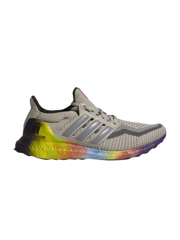 Кроссовки adidas UltraBoost 2.0 'Shanghai' — изображение 1 из 1