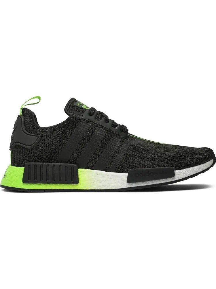Кроссовки Adidas Star Wars x NMD_R1 'Yoda' — изображение 1 из 8, зеленый