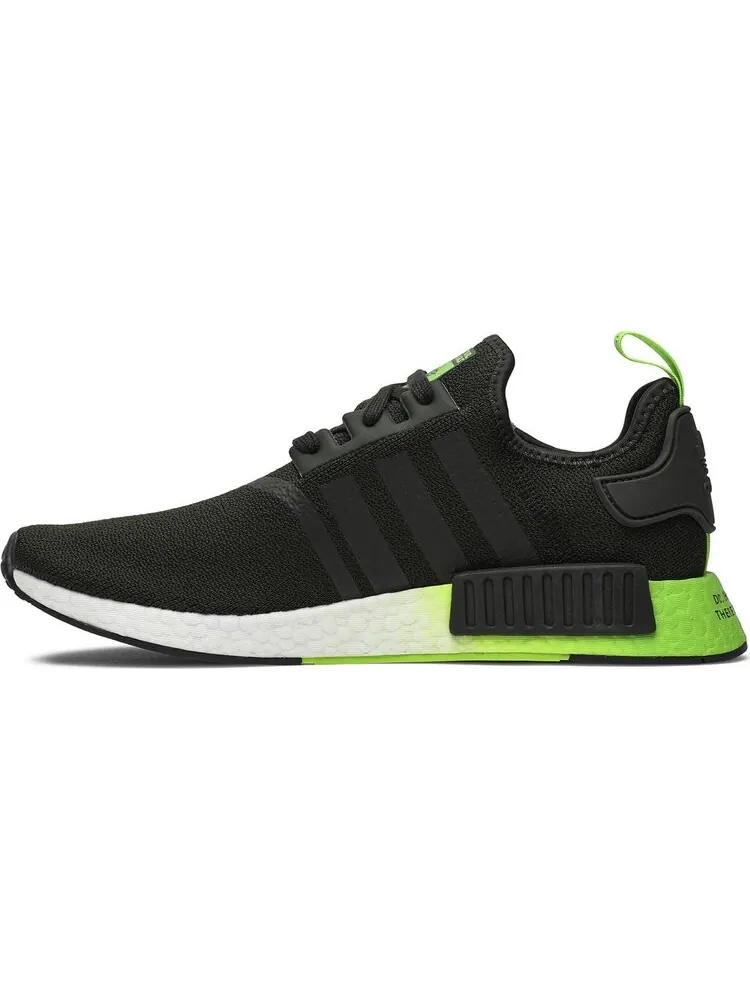 Кроссовки Adidas Star Wars x NMD_R1 'Yoda' — изображение 3 из 8, зеленый
