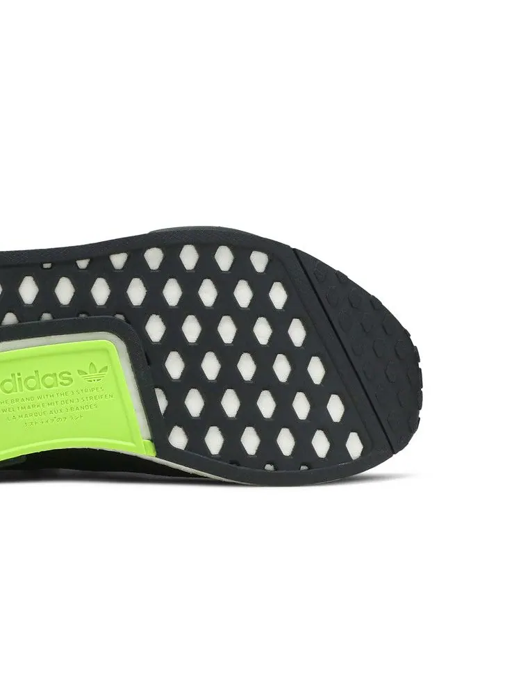 Кроссовки adidas Star Wars x NMD_R1 J 'Yoda' — изображение 6 из 9, зеленый