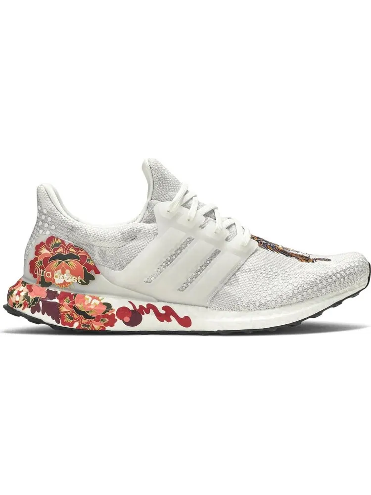 Кроссовки Adidas UltraBoost OG 'Chinese New Year' — изображение 1 из 8, серый