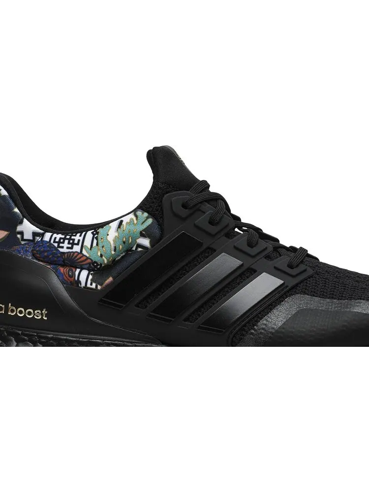 Кроссовки Adidas UltraBoost DNA 'Chinese New Year' — изображение 2 из 8, черный