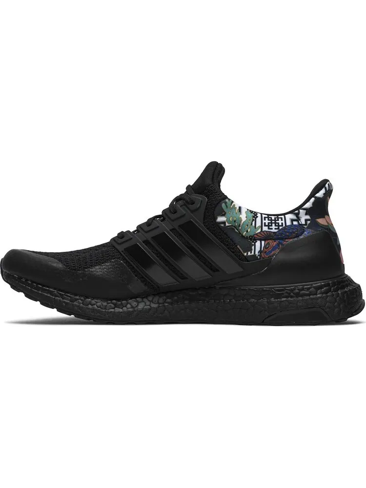 Кроссовки Adidas UltraBoost DNA 'Chinese New Year' — изображение 3 из 8, черный
