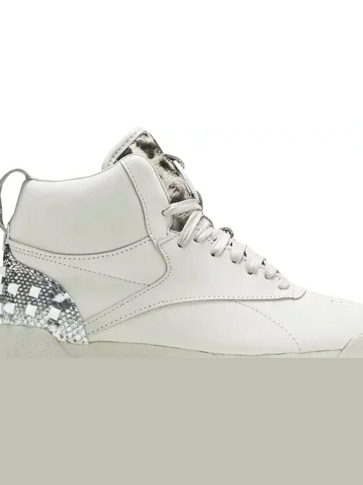 Кроссовки wonder woman 1984 x wmns freestyle hi 'cheetah' Reebok — изображение 2 из 8, серый