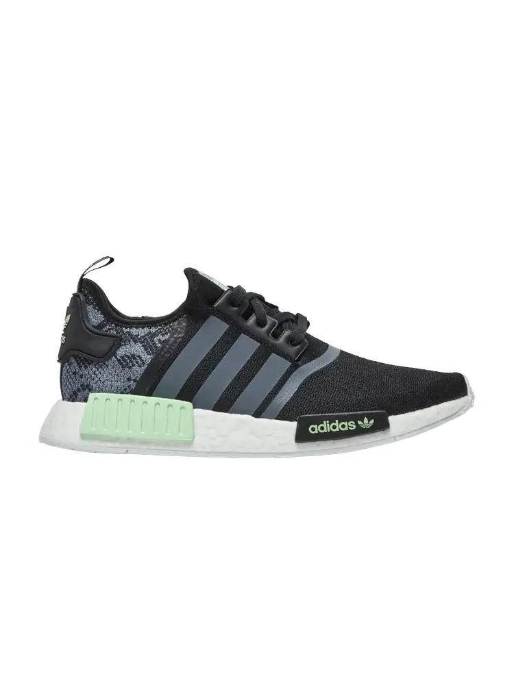 Кроссовки adidas NMD_R1 'Snakeskin' — изображение 1 из 9, черный/белый
