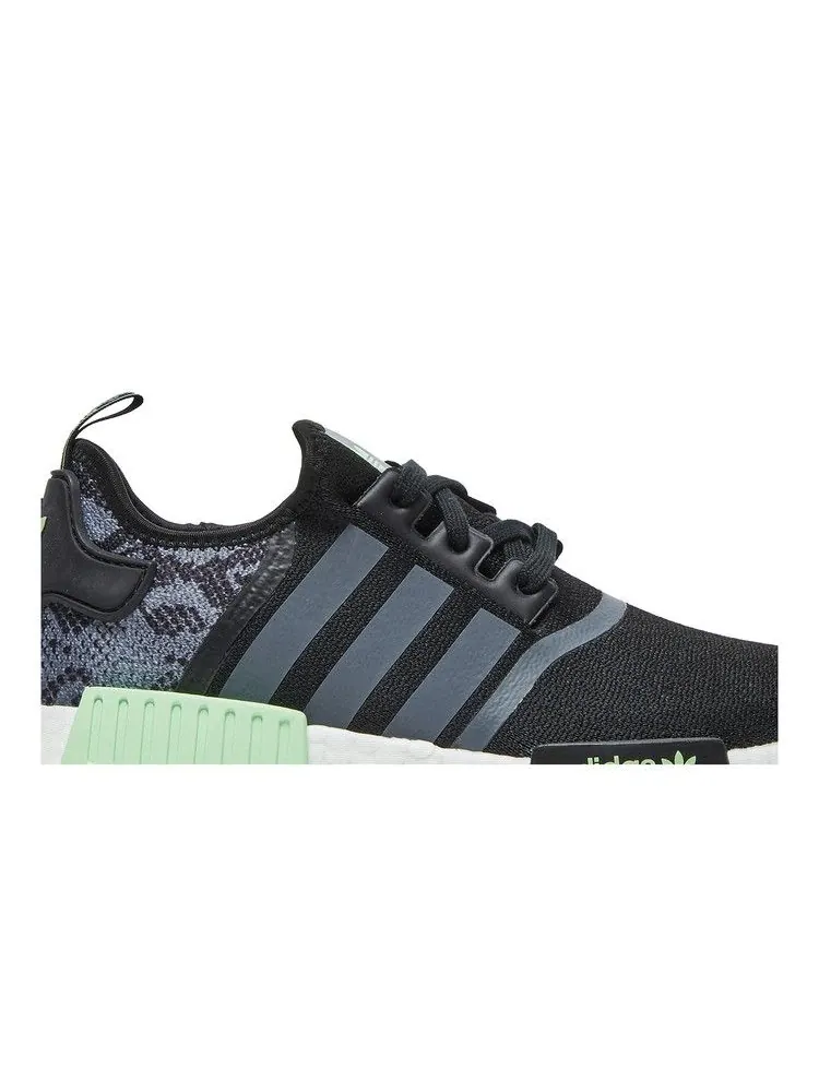 Кроссовки adidas NMD_R1 'Snakeskin' — изображение 3 из 9, черный/белый