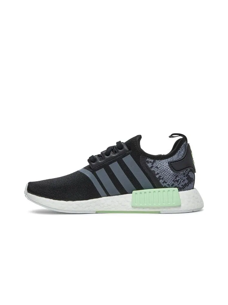 Кроссовки adidas NMD_R1 'Snakeskin' — изображение 4 из 9, черный/белый