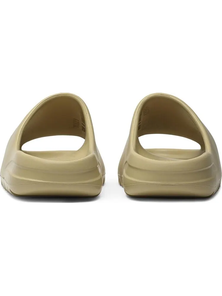 Сандалии Adidas Yeezy Slides 'Desert Sand' — изображение 6 из 8, загар
