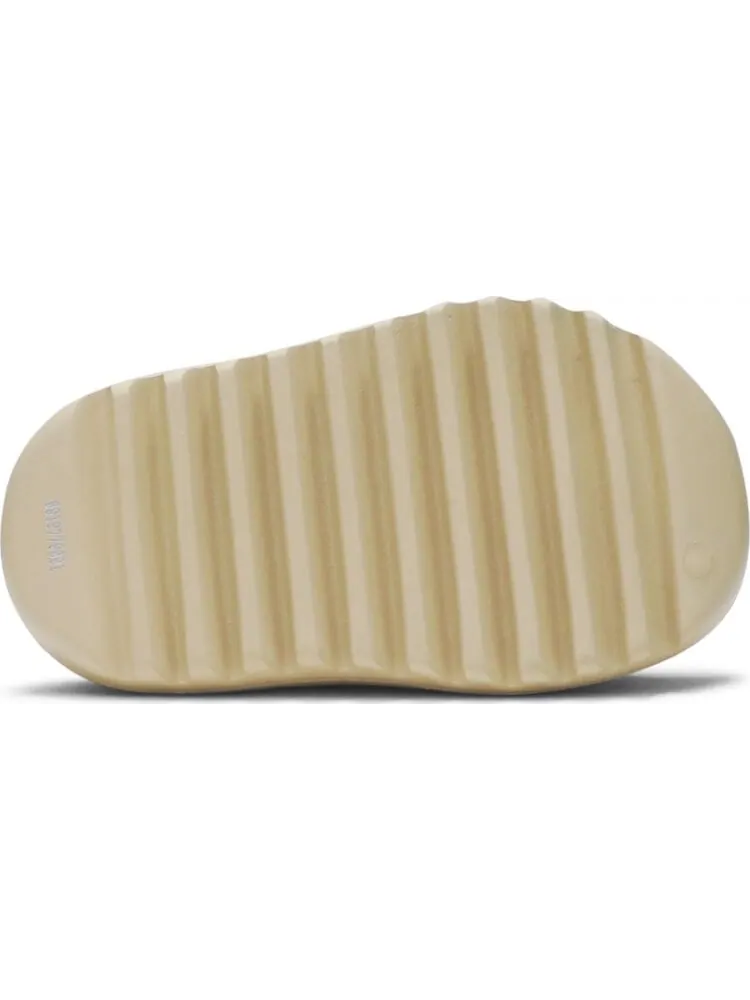 Сандалии Adidas Yeezy Slides Kids 'Desert Sand' — изображение 4 из 8, загар