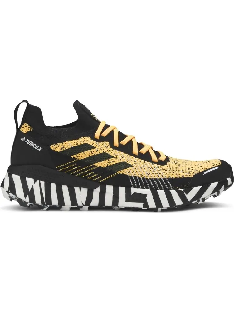 Кроссовки Adidas Terrex Two Ultra Primeblue 'Solar Gold' — изображение 1 из 8, золото