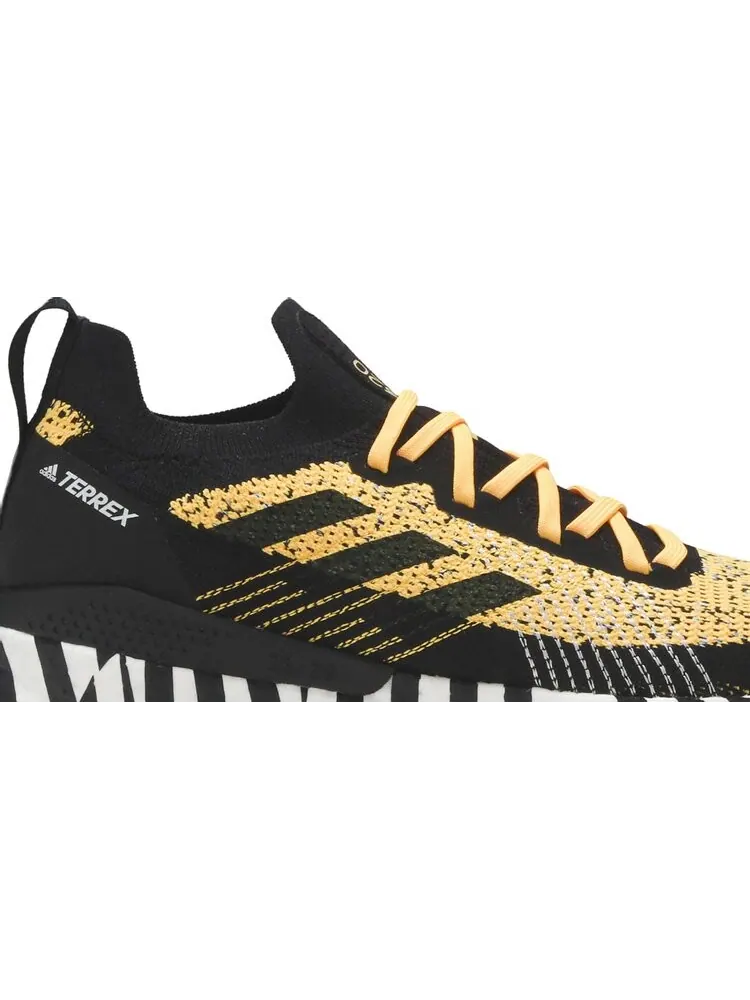 Кроссовки Adidas Terrex Two Ultra Primeblue 'Solar Gold' — изображение 2 из 8, золото