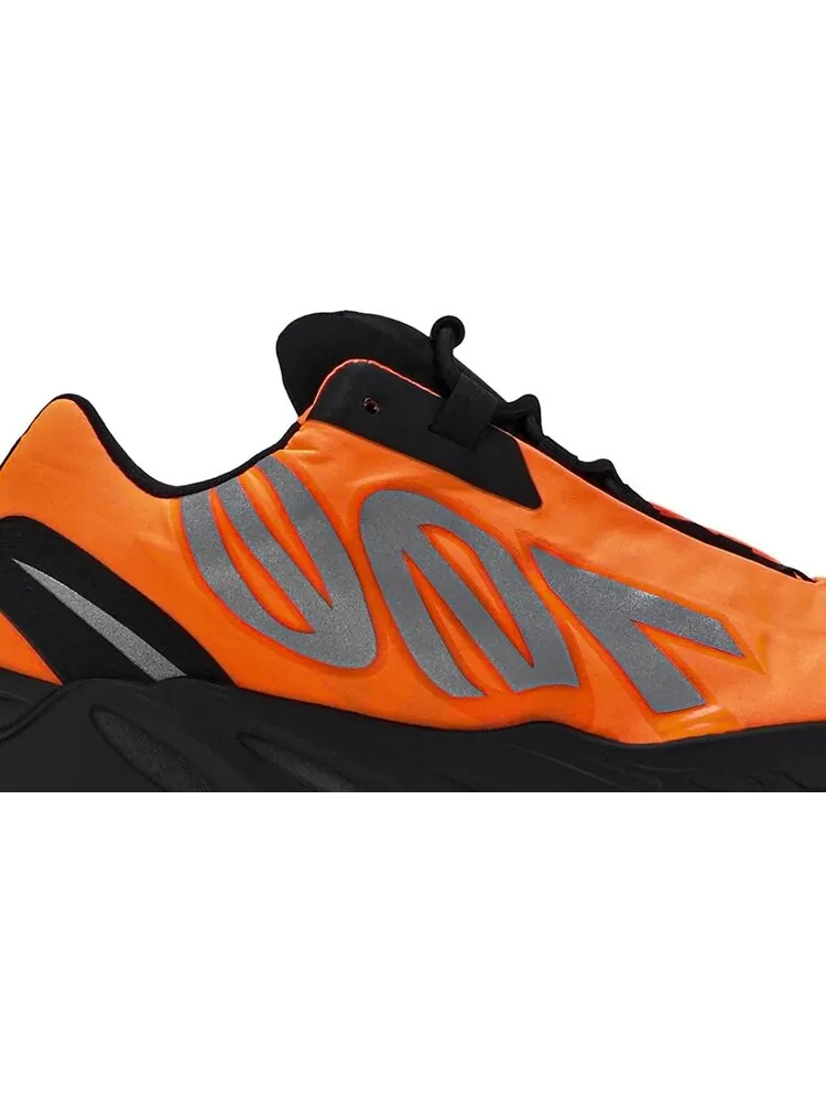 Кроссовки Adidas Yeezy Boost 700 MNVN Kids 'Orange' — изображение 2 из 8, оранжевый