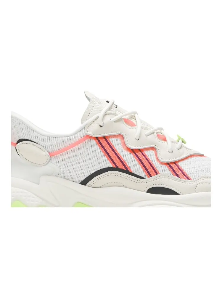 Кроссовки Adidas Ozweego — изображение 2 из 4, белый