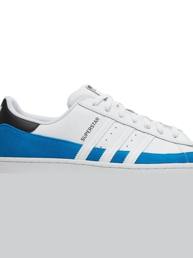 Кроссовки Adidas Superstar 'Bright Blue White' — изображение 2 из 8, синий