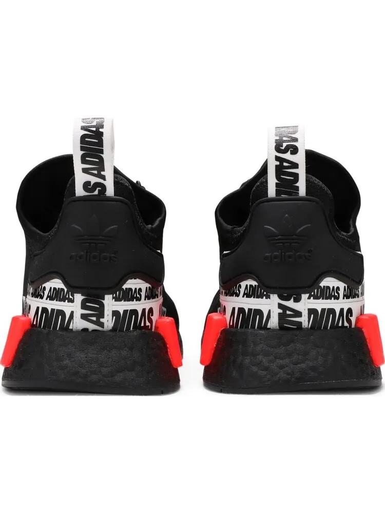 Кроссовки Adidas NMD_R1 'Wordmark Heel Stripe - Black Solar Red' — изображение 6 из 8, черный