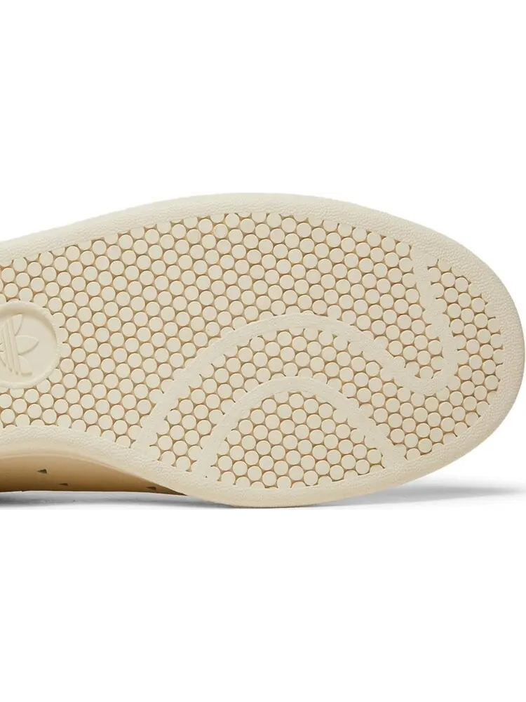Кроссовки Adidas Pharrell Williams x Stan Smith 'Cream' — изображение 5 из 8, загар