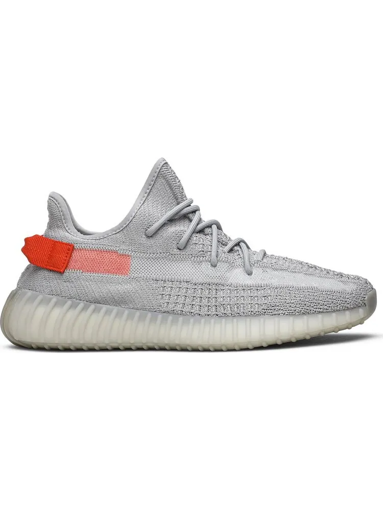 Кроссовки Adidas Yeezy Boost 350 V2 — изображение 1 из 8, серый/красный