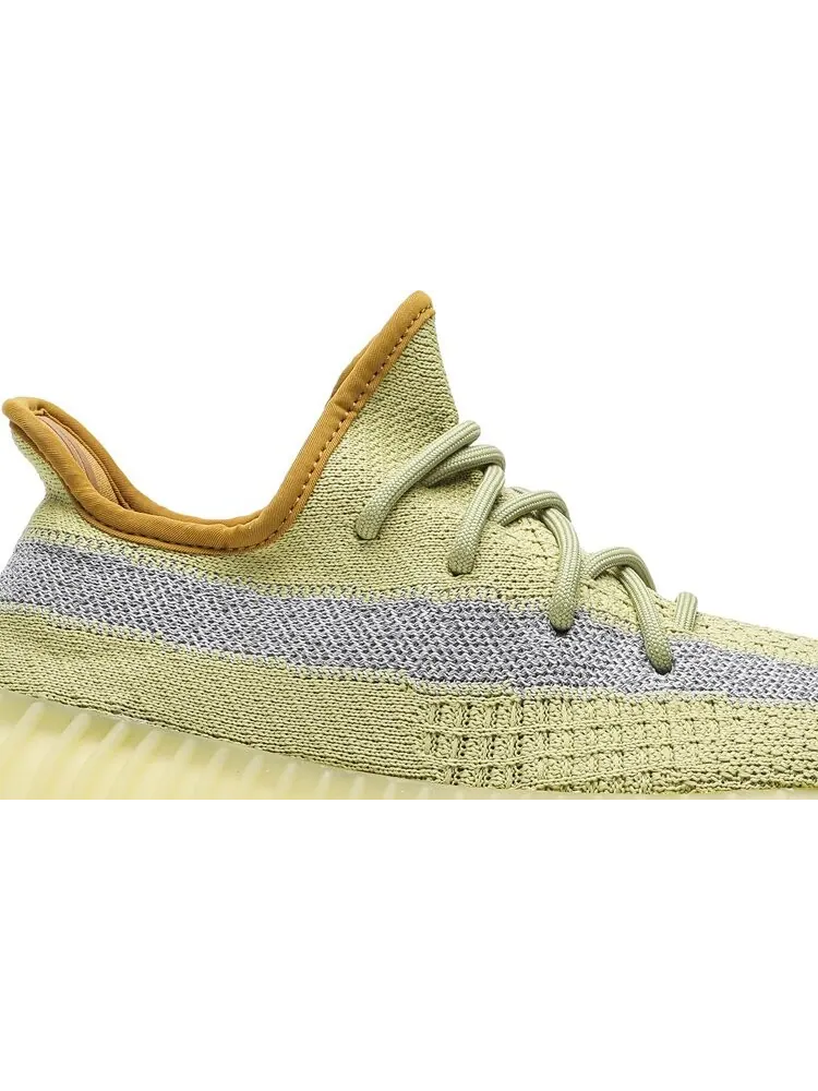 Кроссовки Adidas Yeezy Boost 350 V2 'Marsh' — изображение 2 из 9, желтый