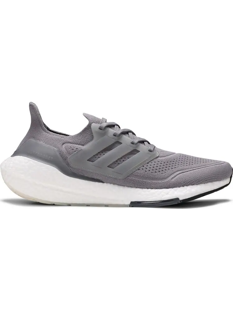 Кроссовки Adidas UltraBoost 21 'Grey' — изображение 1 из 8, серый