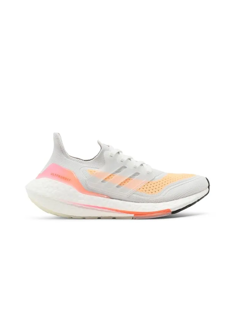 Кроссовки Adidas Wmns UltraBoost 21 — изображение 1 из 4, белый