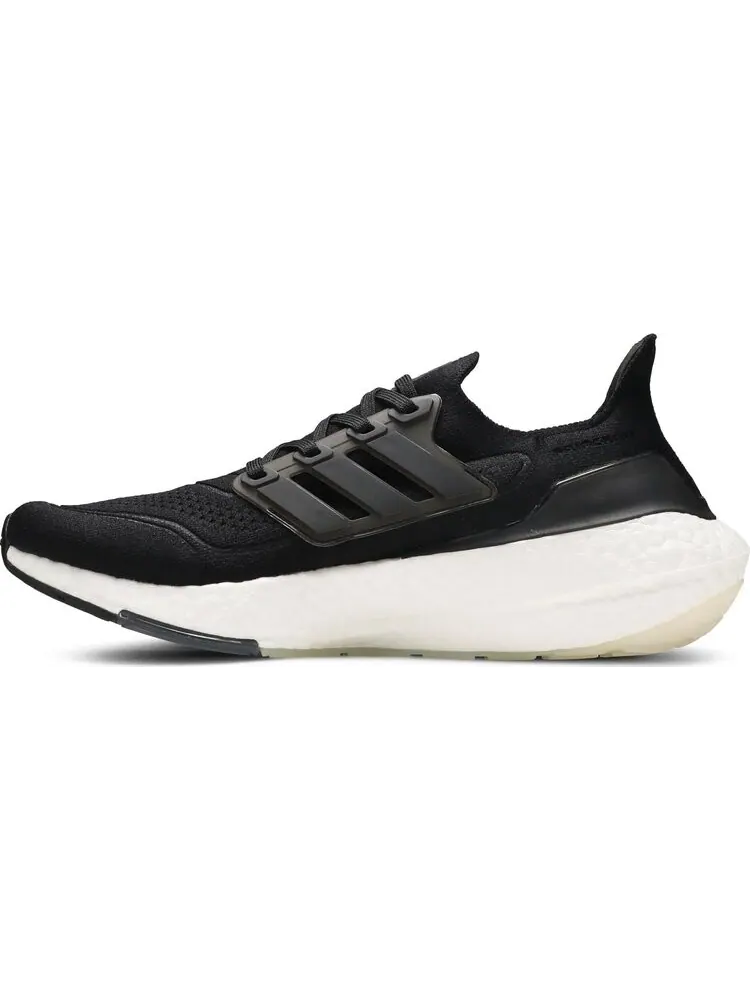 Кроссовки Adidas Wmns UltraBoost 21 'Core Black' — изображение 3 из 8, черный