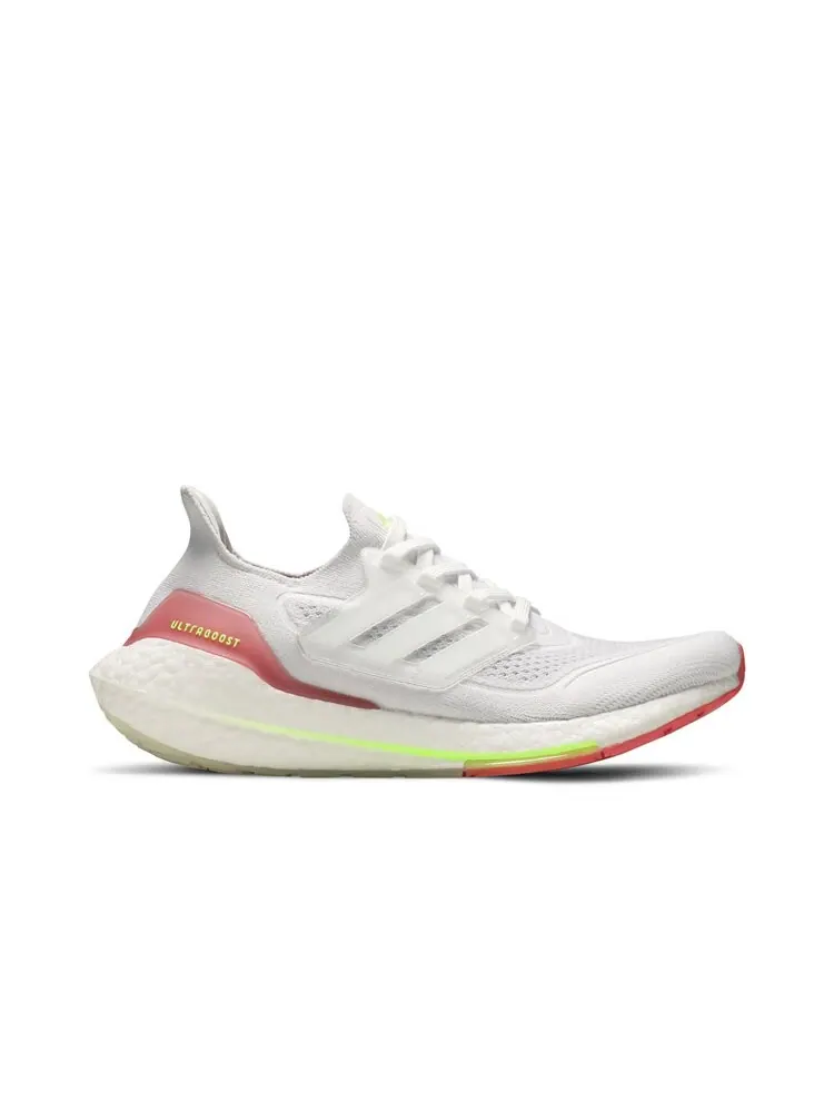 Женские кроссовки Adidas UltraBoost 21 — изображение 1 из 4, белый