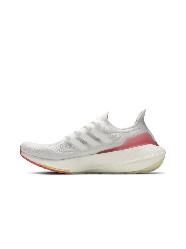 Женские кроссовки Adidas UltraBoost 21 — изображение 3 из 4, белый