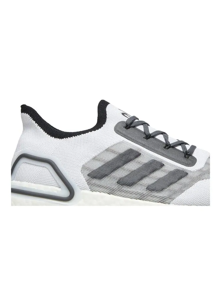 Кроссовки Adidas James Bond 007 x UltraBoost Summer.RDY — изображение 2 из 4, белый