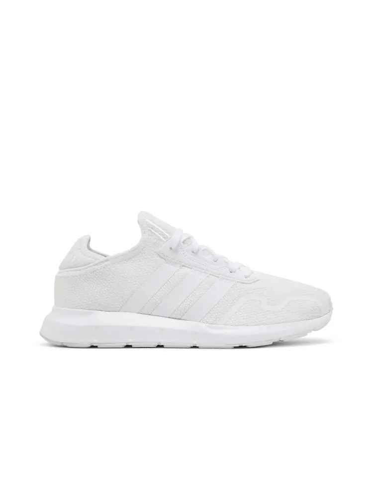 Кроссовки Adidas Swift Run X — изображение 1 из 4, белый