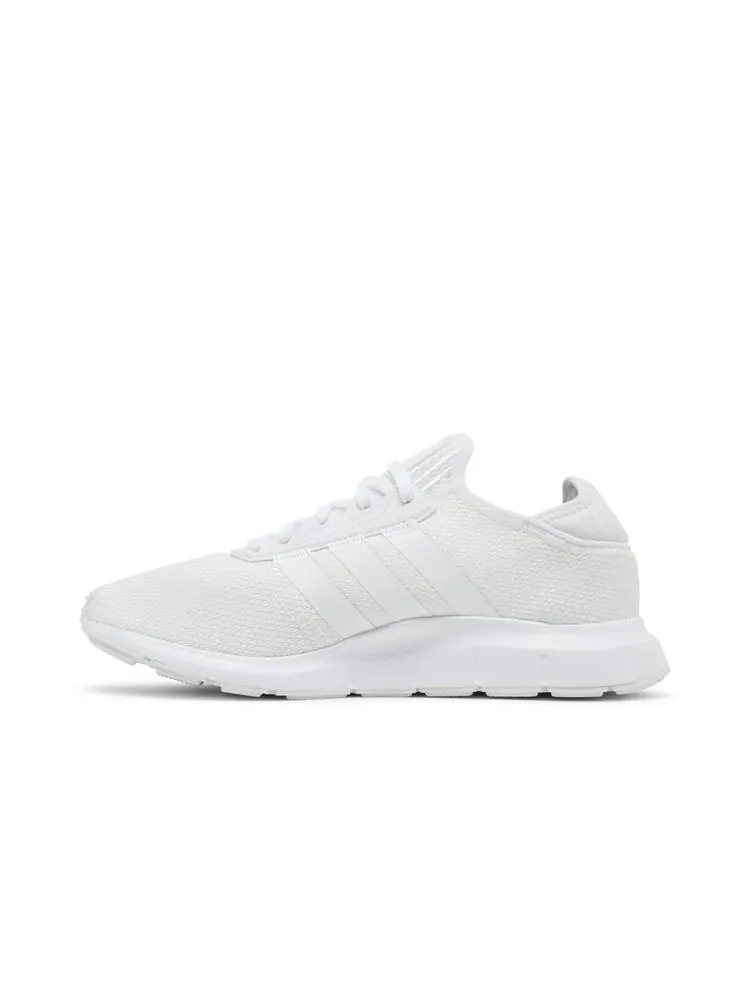 Кроссовки Adidas Swift Run X — изображение 3 из 4, белый