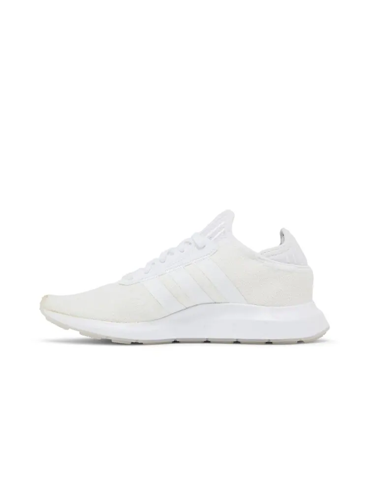 Кроссовки Adidas Wmns Swift Run X — изображение 3 из 4, белый