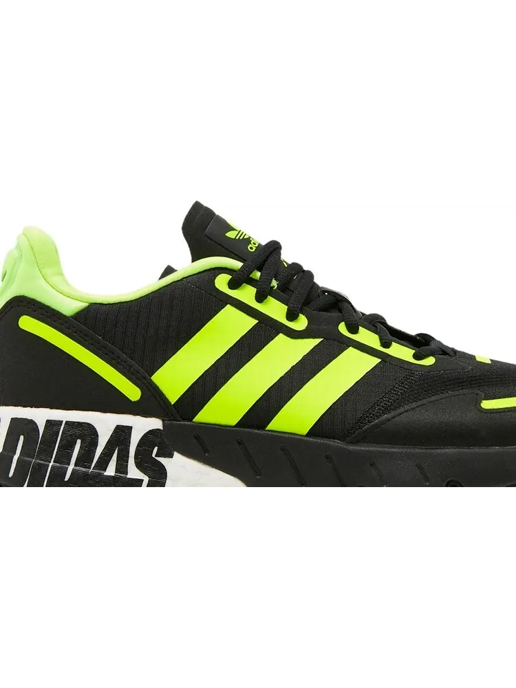 Кроссовки Adidas ZX 1K Boost 'Bold Logo Graphic - Black Solar Yellow' — изображение 2 из 8, черный