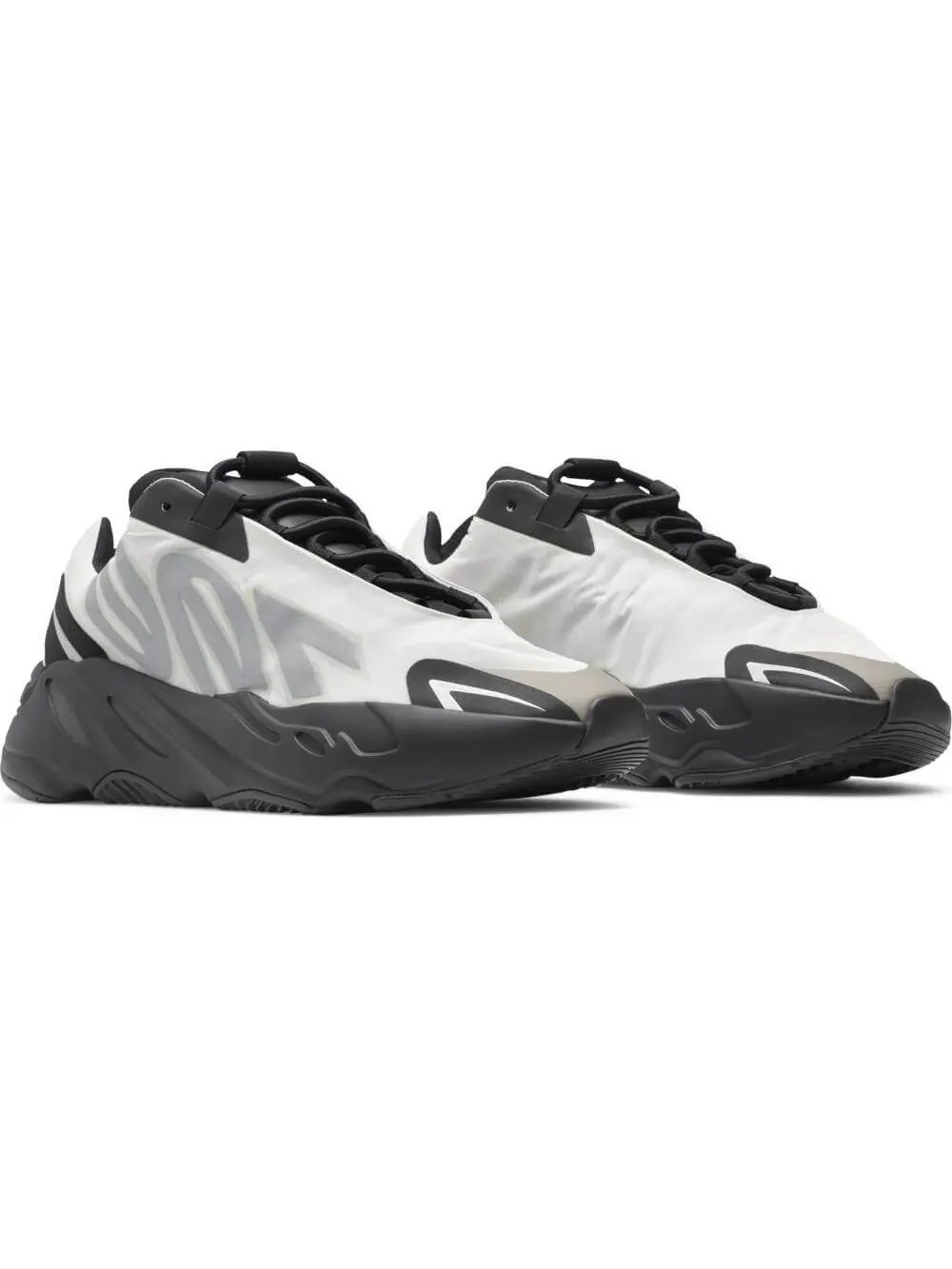 Кроссовки Yeezy Boost 700 MNVN Bone — изображение 5 из 9, белый