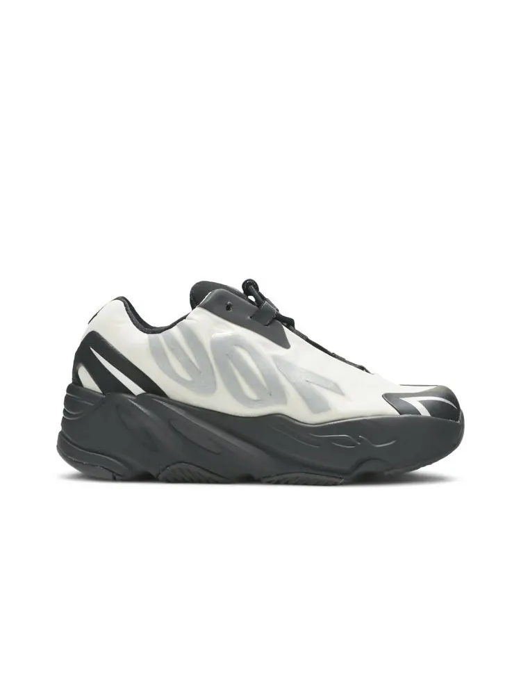 Кроссовки Adidas Yeezy Boost 700 MNVN Infant — изображение 1 из 4, бежевый