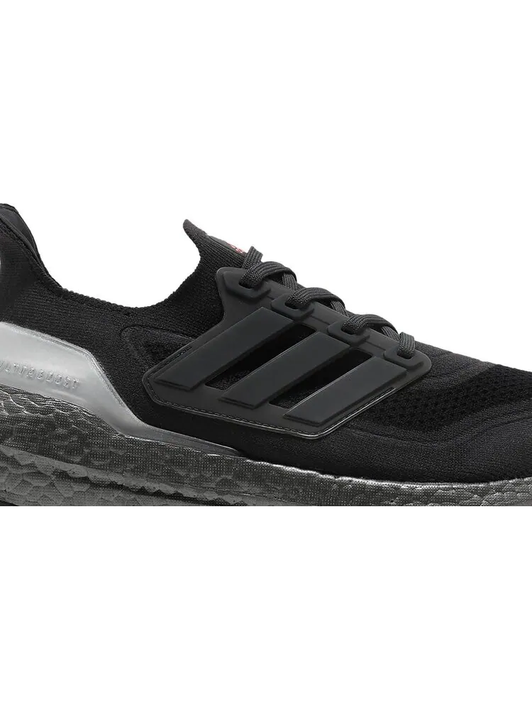 Кроссовки Adidas UltraBoost 21 'Carbon Solar Red' — изображение 2 из 8, серый