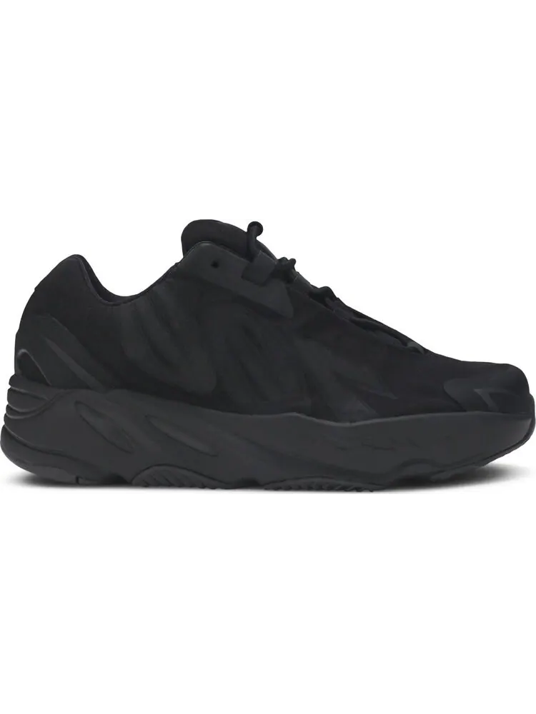 Кроссовки Adidas Yeezy Boost 700 MNVN Kids 'Triple Black' — изображение 1 из 8, черный