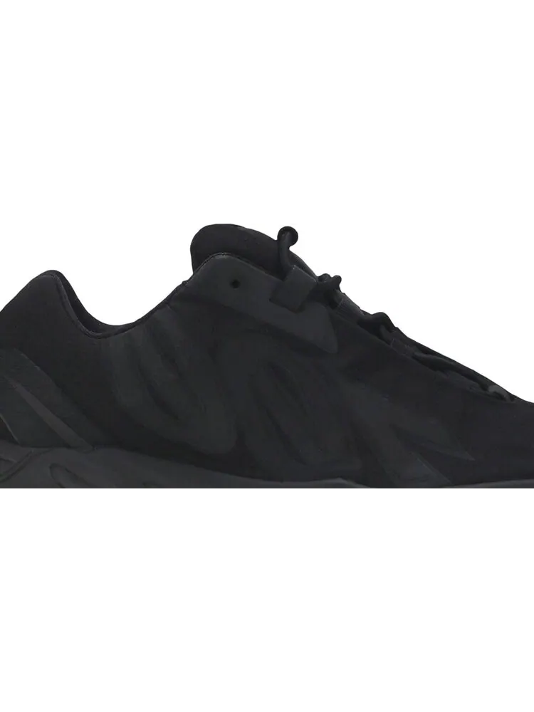 Кроссовки Adidas Yeezy Boost 700 MNVN Kids 'Triple Black' — изображение 2 из 8, черный